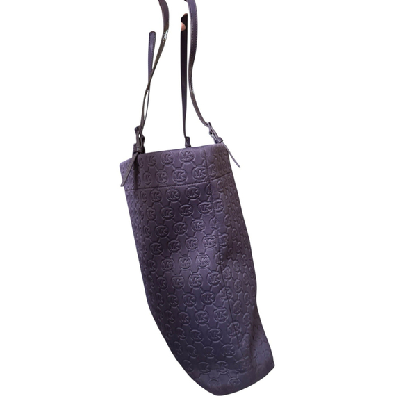 Michael Kors Signature Logo Embossed Neoprene Large Purple Tote - Picture 4 of 13